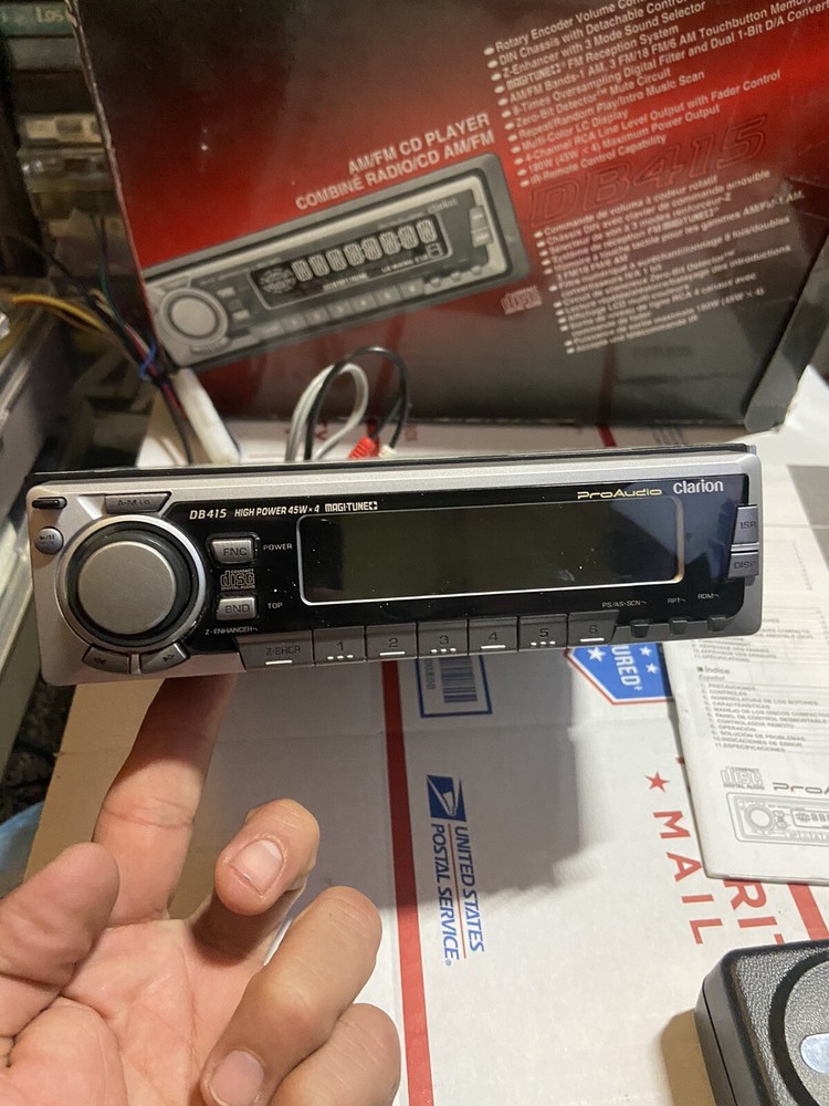 clarion pro audio DB415 Stereo AM/FM CD Player