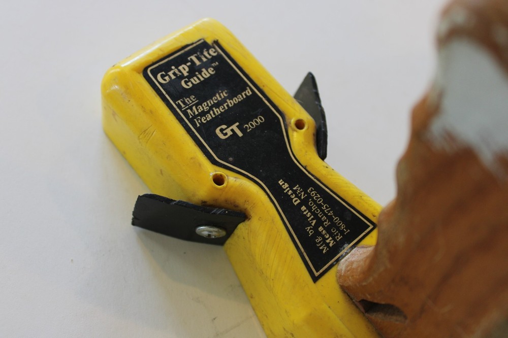 GRIP-TITE GUIDE MAGNETIC FEATHERBOARD