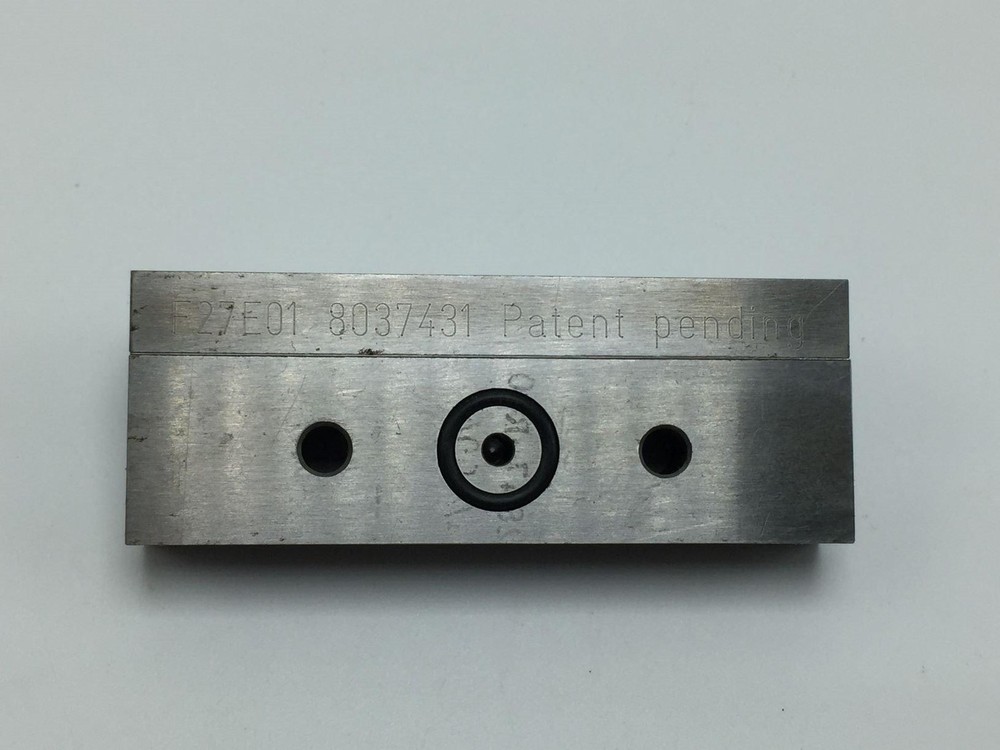 Nordson 8037431 Coating Nozzle 5-Slots E13E08