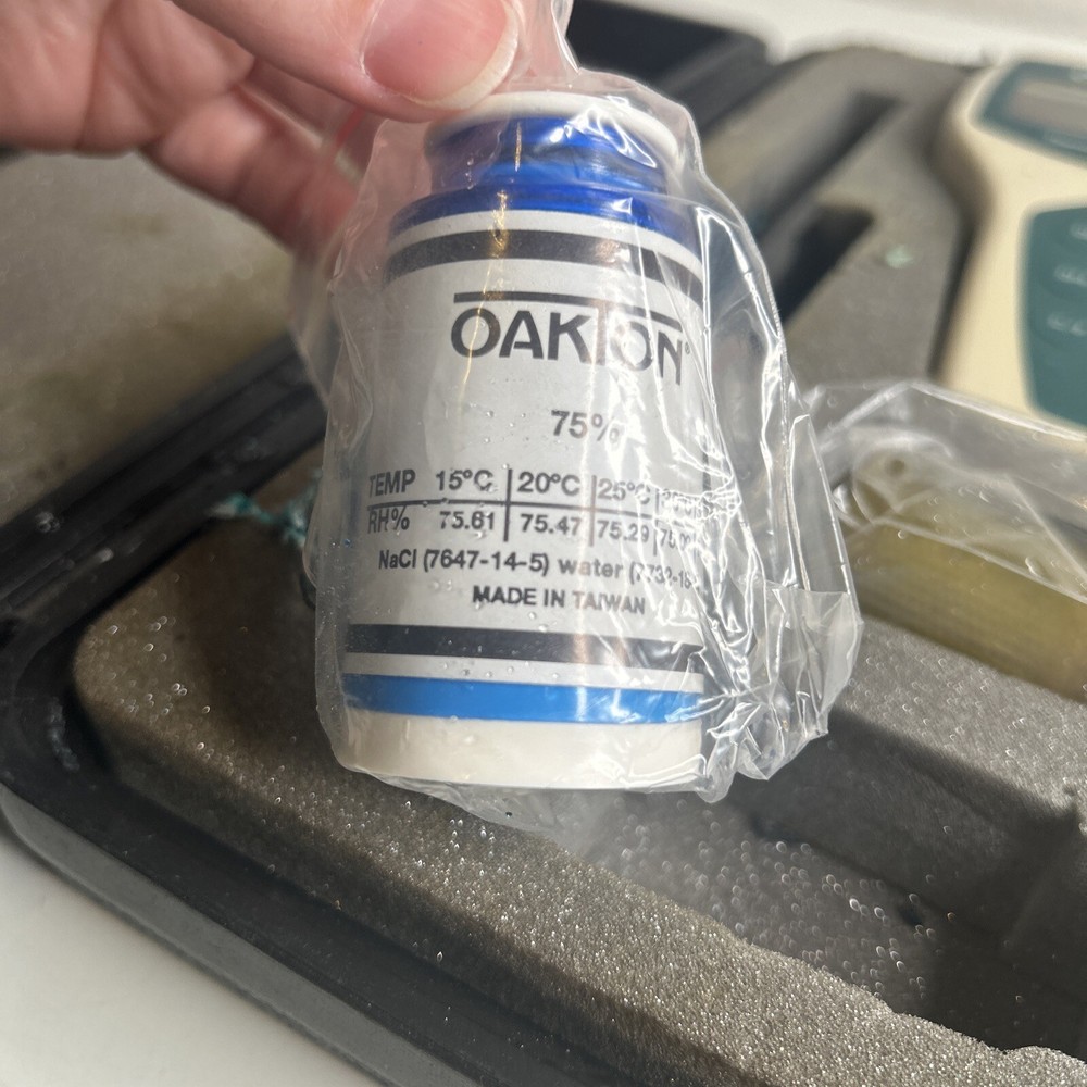 Oakton Thermo Hygrometer Kit