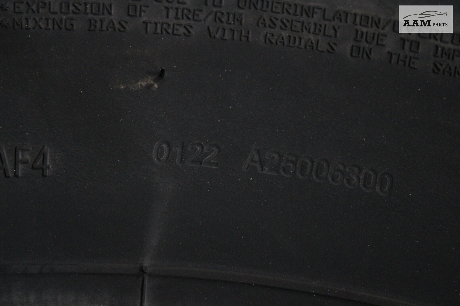 2018-2024 FREIGHTLINER CASCADIA WHEEL TIRE 295/75 R22.5 DOUBLE COIN OEM