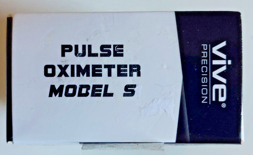 Vive SP02 Pulse Oximeter Model S Fingertip Bluetooth includes Case, Batteries