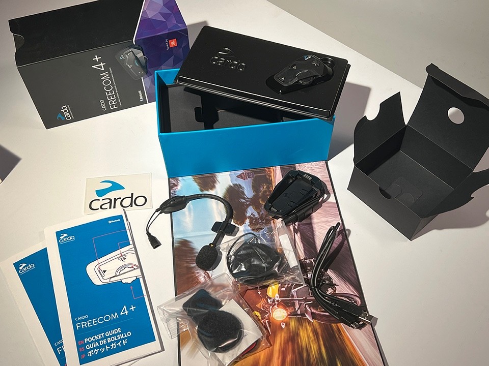 2 Cardo Systems FREECOM 4+ Brand New _ Never used