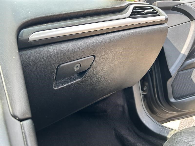 FUSION 2017 High Mounted Stop Light 104591175