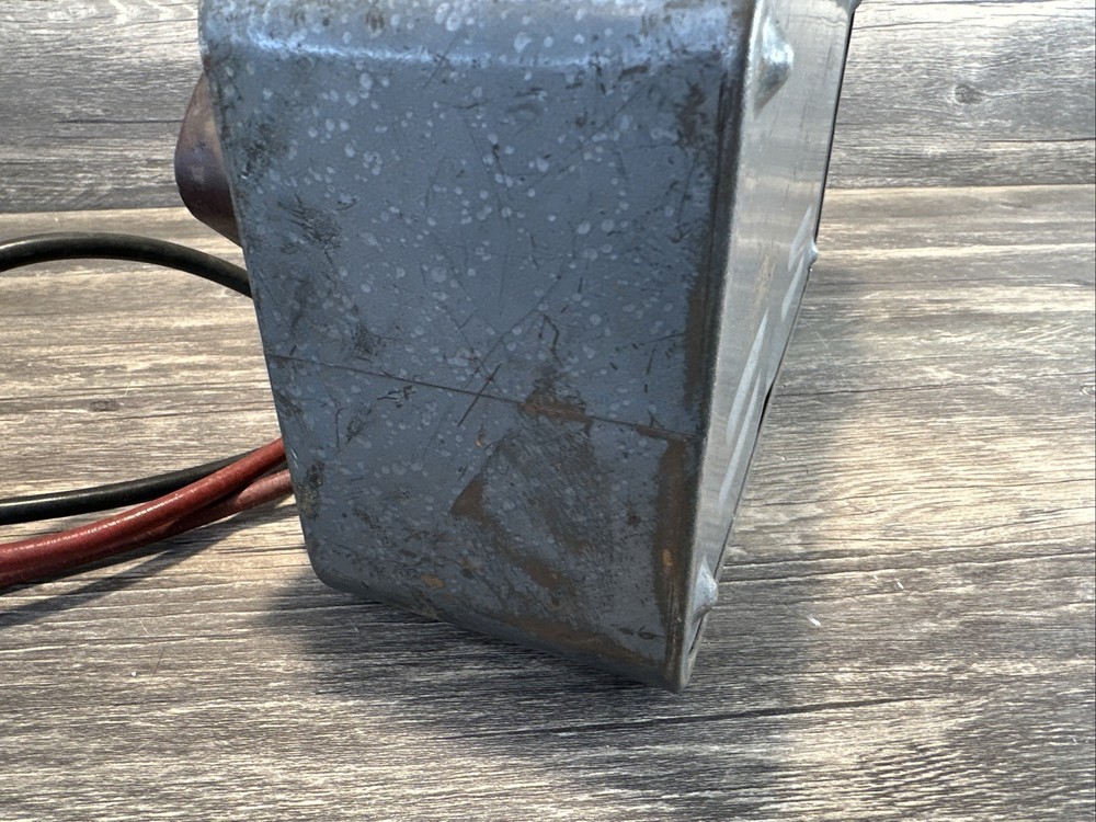 Vintage Sun Amp And Volt Tester Model VAT Untested