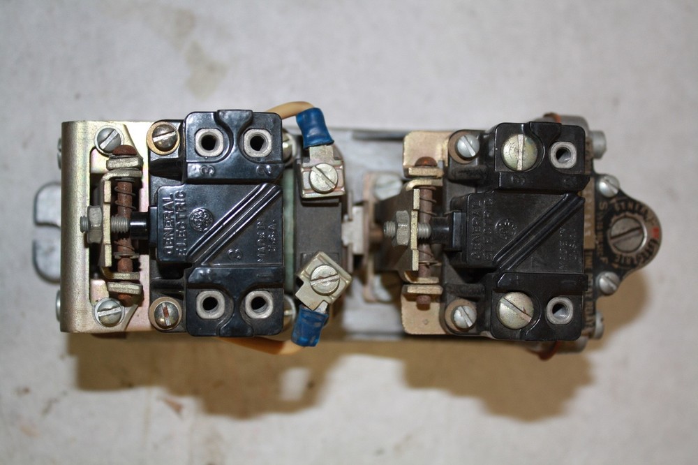 GE CR2820A 121AA3 TIME DELAY RELAY