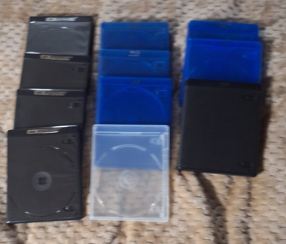 Lot of Bluray/DVD replacement cases  Used