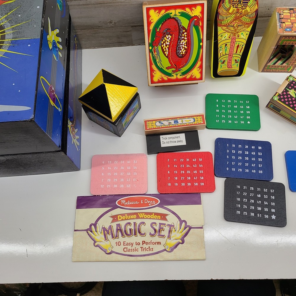 Melissa & Doug Deluxe Solid-Wood Magic Magician Set Box READ