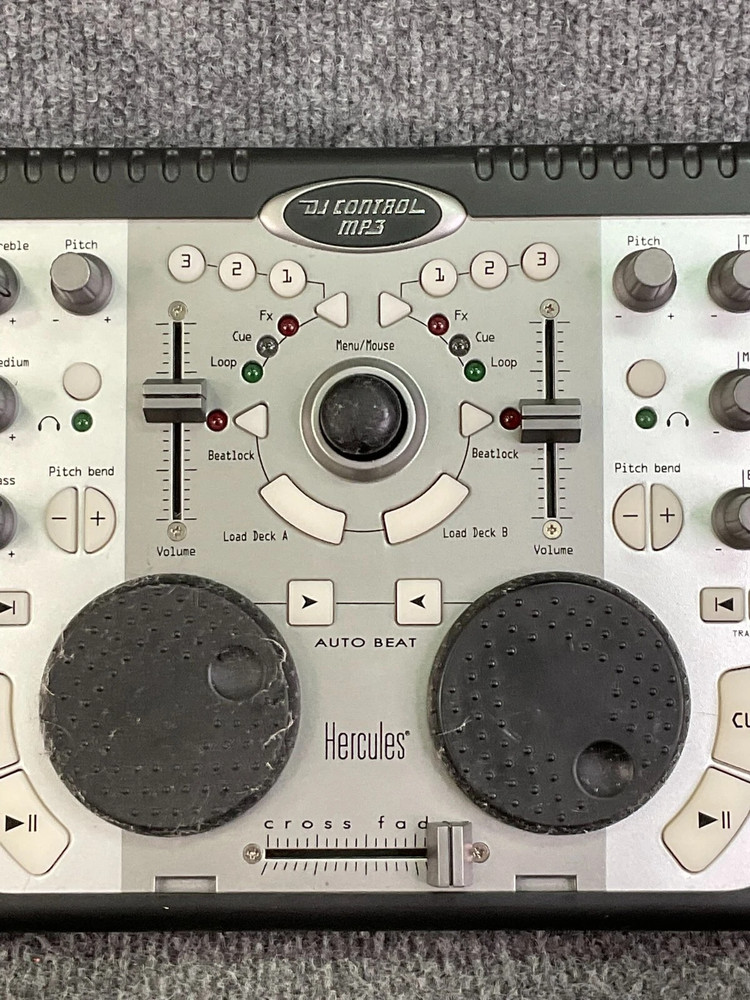 Hercules USB DJControl MP3 e2 2-Channel DJ Controller Compact & Portable