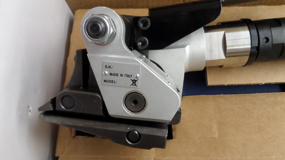 Samuel STL-PT32 pneumatic strapping tool - Brand New