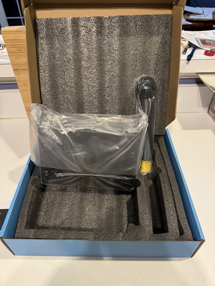 Gemini GDX-1000M Digital Wireless Microphone system