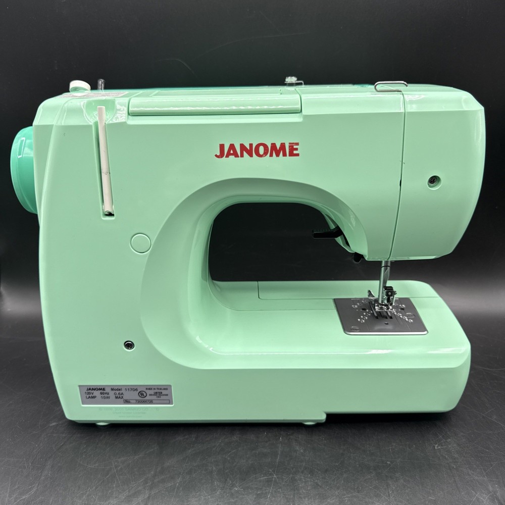 Janome Hello Kitty Sewing Machine Model 11706 Missing Pedal And Power Cord