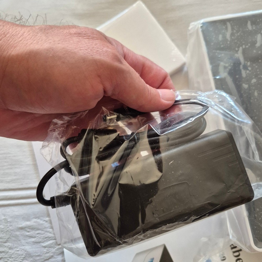 NEW LabelRange LP620 Label Printer and 3000 New Labels