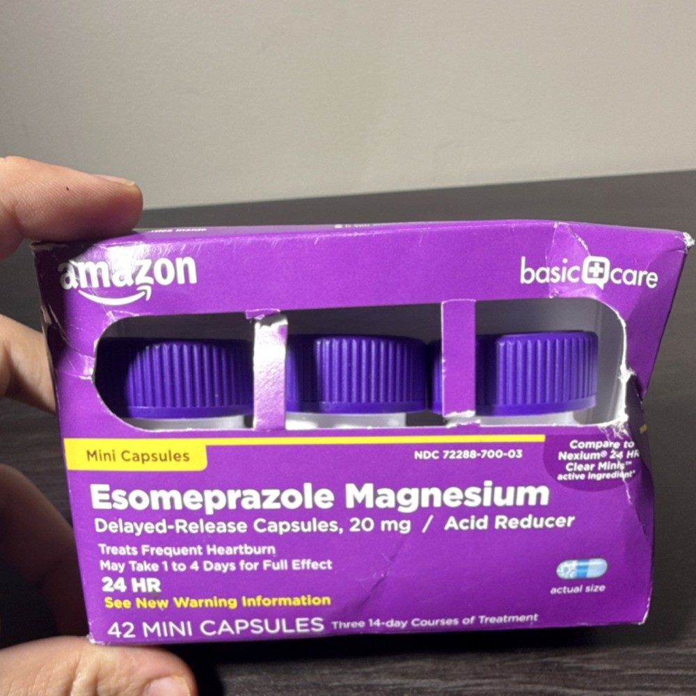 Amazon Basic Care Esomeprazole Magnesium 20mg Acid Reducer 42 Capsules