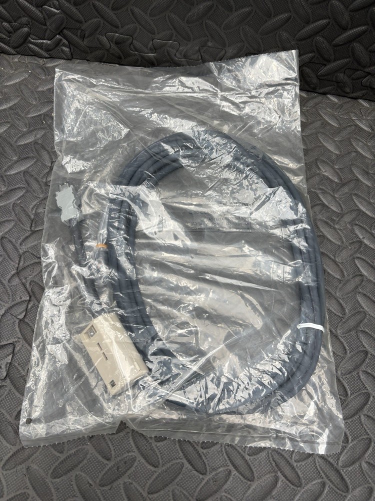 YASKAWA JZSP-C7PA2D-05-E Encoder Cable Unused items stored in the warehouse