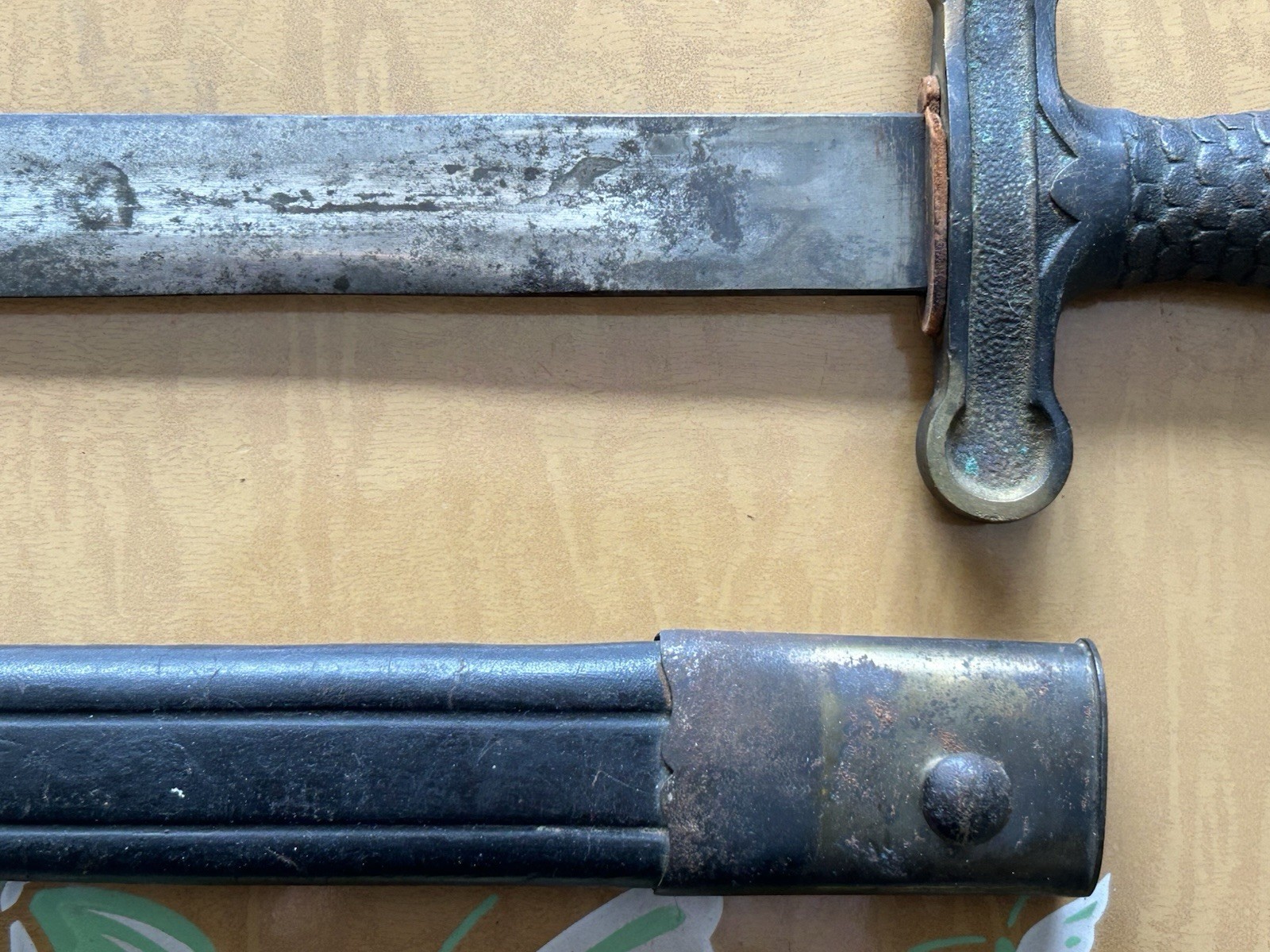 1832 Civil War Artillery Short Sword with Leather Sheath, Used