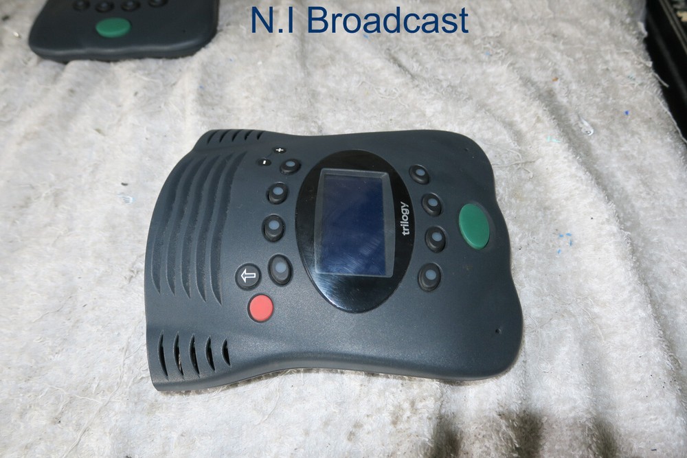 5x trilogy call station desktop units