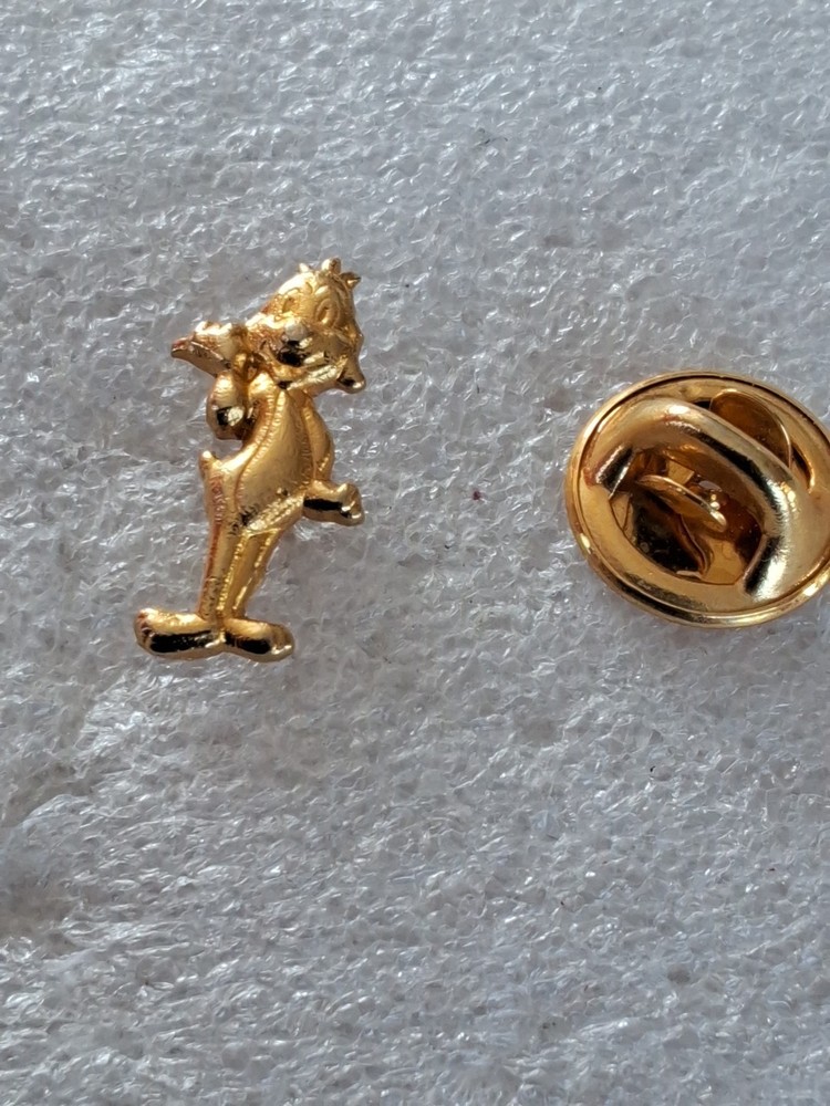 pin's. PIF.    BD.  p45
