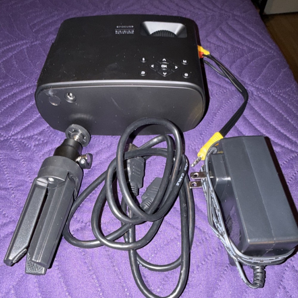 Elephas Mini Projector LED Portable Desktop Black HDMI AV