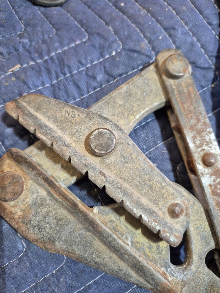 Klein Tools CHICAGO GRIP CABLE PULL WIRE PULLER 1611-30