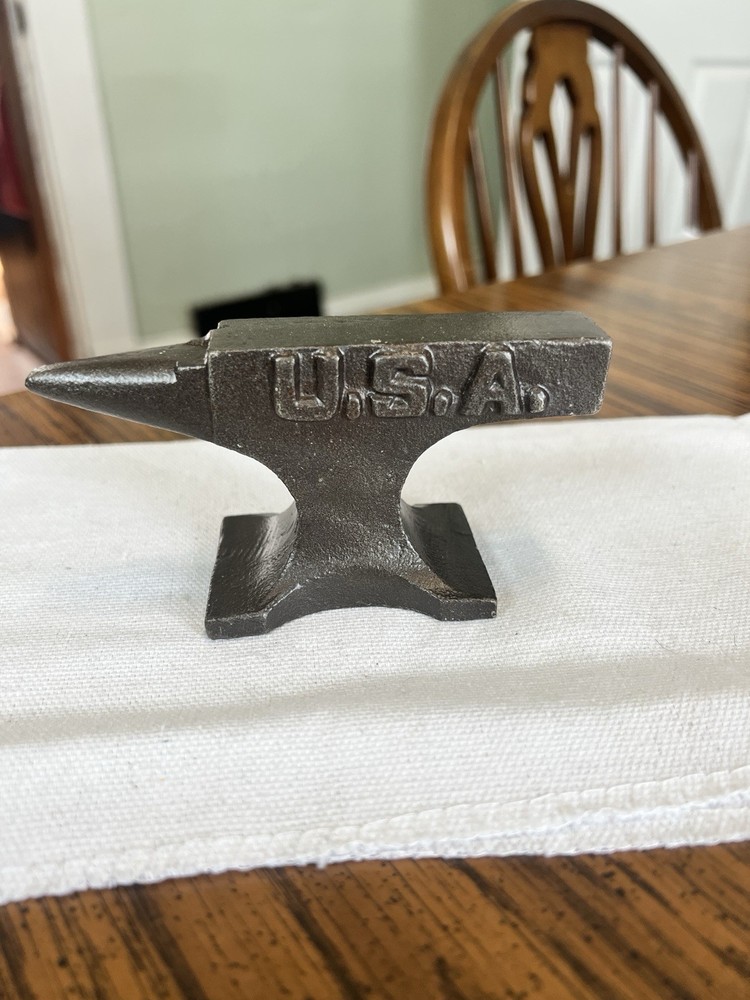 USA CAST IRON ANVIL