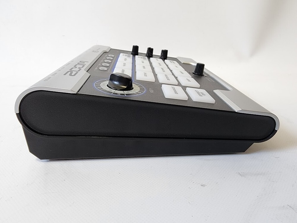 Zoom V3 Vocal Processor, Vocal Effects Pedal