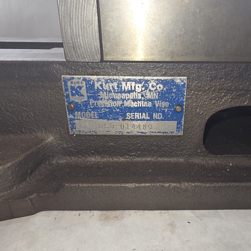 KURT ANGLOCK 6" MILLING MACHINE VISE - NO HANDLE - D-60