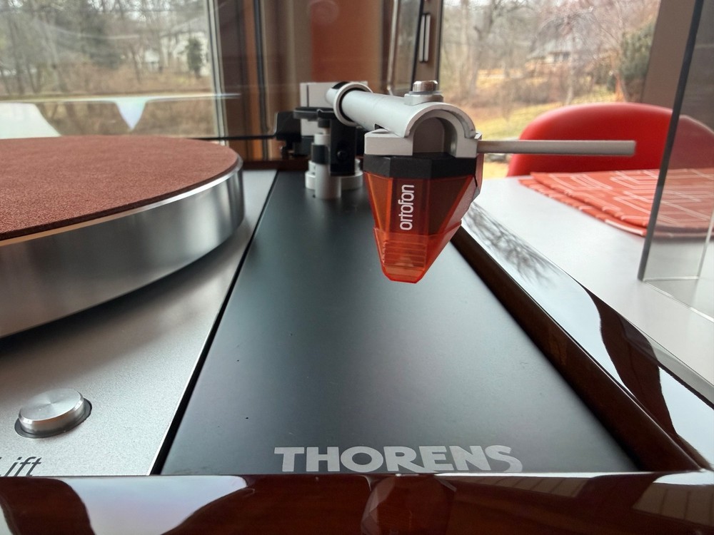 Thorens TD 1601 Semi Automatic Turntable