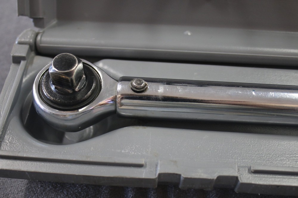 WRIGHT MODEL 4444 TORQUE WRENCH IN CASE
