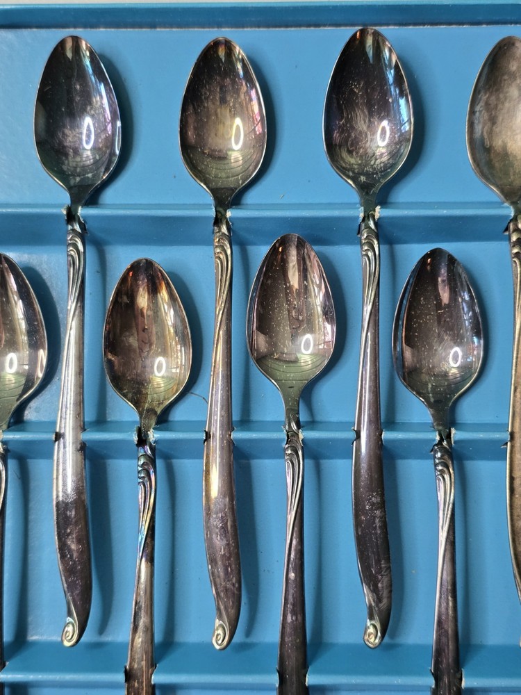 1881 Rogers Oneida Surf Club Silverplate Spoons Set of 8