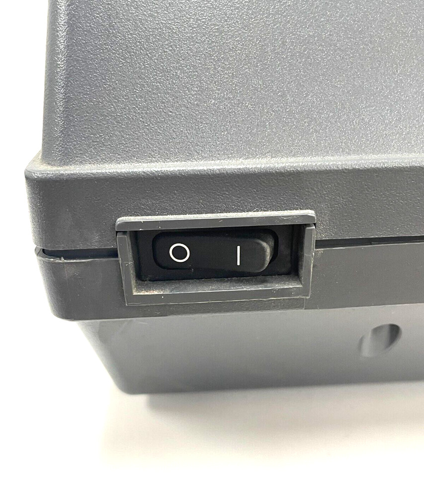 OVERHEAD PROJECTOR AUDIO VISUAL 2000-AG 120V 60HZ 3.0A 250W ***DOES WORK***