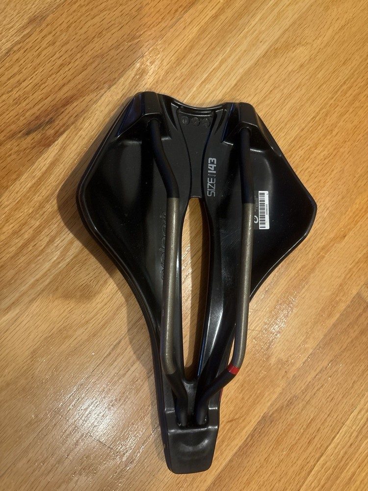 prologo saddle AGX Tirox