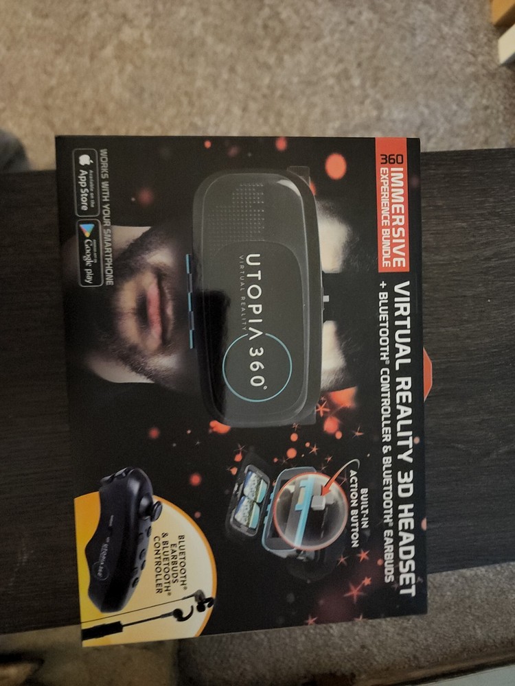 Utopia ReTrak 360 Degree 3D VR Headset Bundle Bluetooth Earbuds & Controller NIB