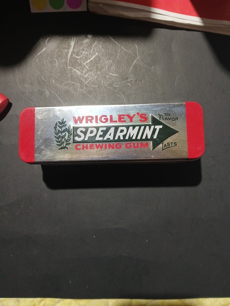 EMPTY Spearmint TIN WITH HINGED LID!