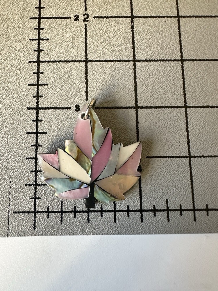 Glacier Pearle Maple Leaf Charm Pendant