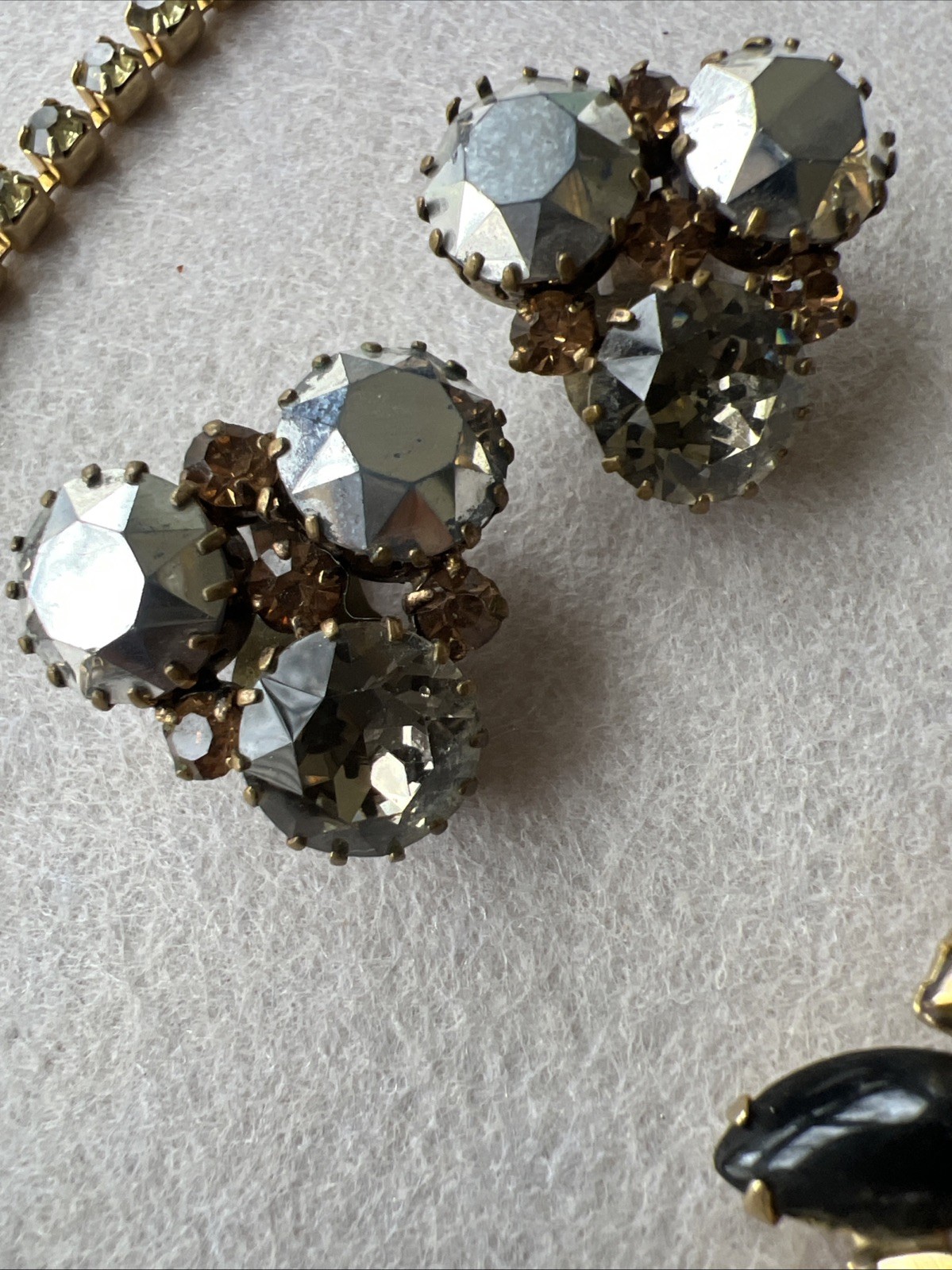 Vintage Rhinestone Jewelry Lot - 4 Pieces - Trembler Brooch - Signed/Unsigned