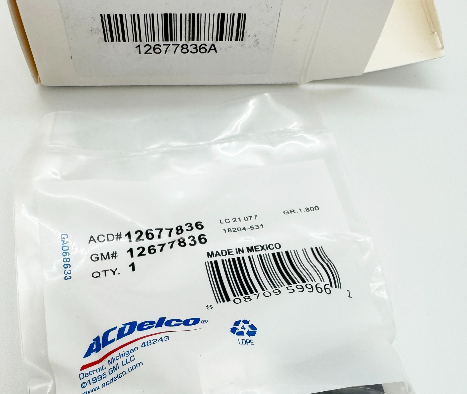 OEM 12677836 Oil Pressure Sensor D1846A Original Equipment for Chevrolet Buick