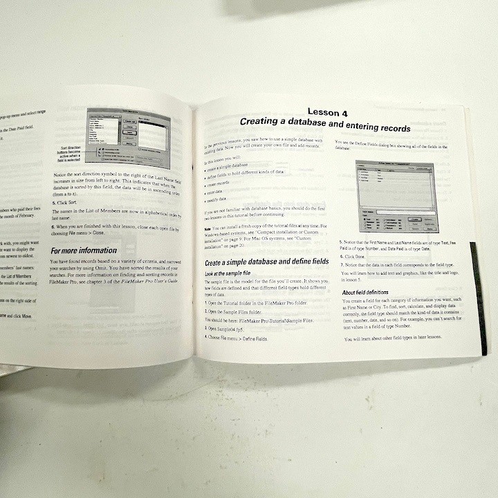 1999 FileMaker Pro 5.0 2 Book Set Windows and Macintosh Apple Computers