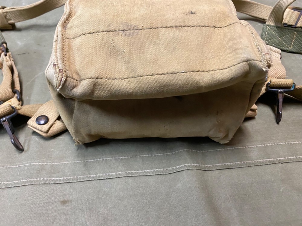 ORIGINAL WWII ENGINEER MINE DETECTOR BG-151-H BATTERY CARRY BAG FIELD PACK
