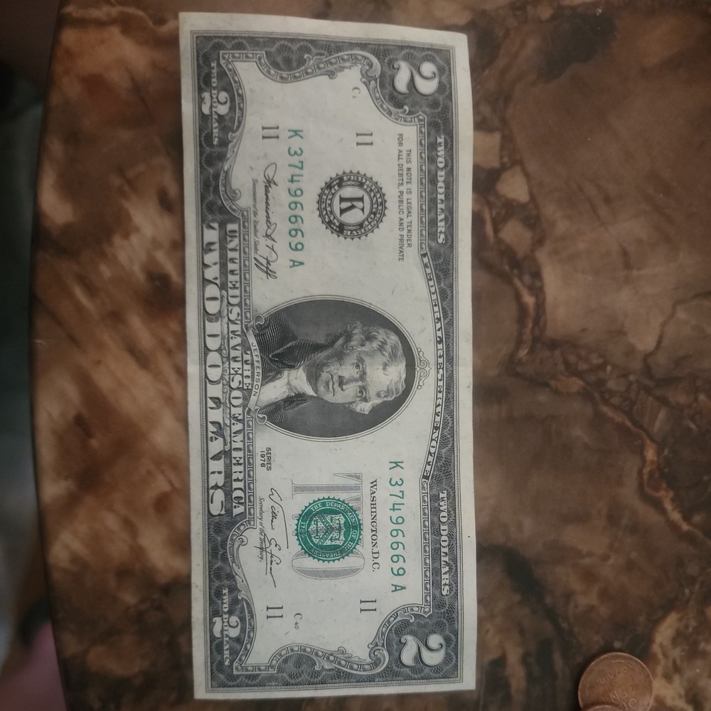 Rare $2 Bill, 1976 K Series, Error Print on  right border (misalignment)