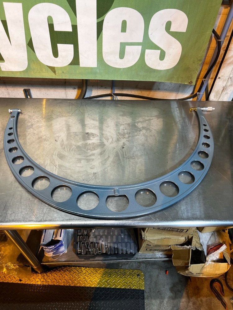 MITUTOYO  Mechanical Interchangeable Anvil Micrometer 30 to 36″ Range incomplete