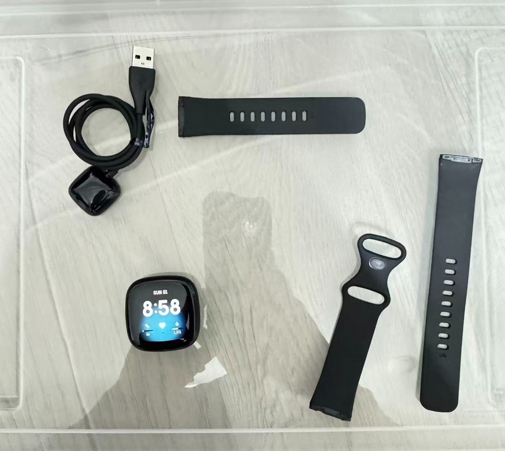 [TESTED] Fitbit Versa 3 - Data Cleared - Black [ Grade A ]