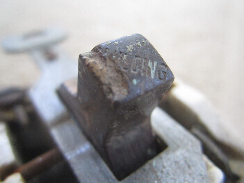 ANTIQUE PAULDING PORCELAIN ELECTRICAL LIGHT SWITCH