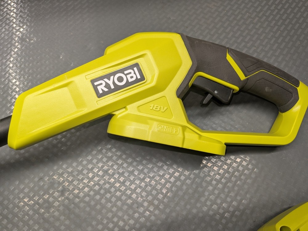 Ryobi 18V 13" Battery String Trimmer/Edger (MISSING GUARD) P20018 - 2024