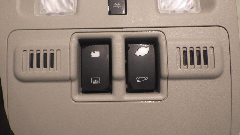 14 CADILLAC SRX Front Console roof