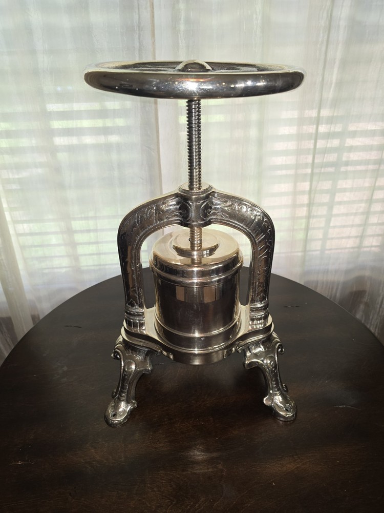 Silver Plated Duck Press Or Canalier