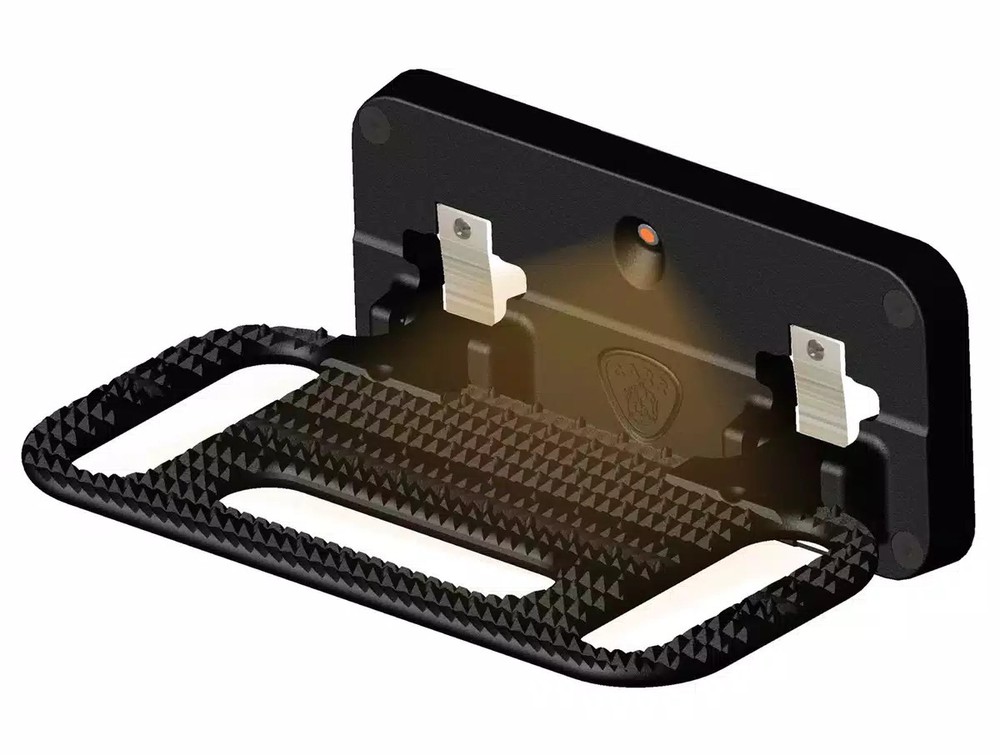 Carr HD Mega LED Hitch Step XP3 Black 193011