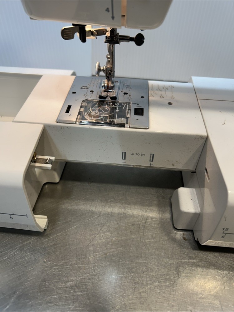 Kenmore 385.16120200 Electeic Sewing Machine