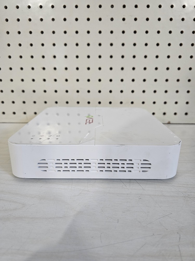 Revo Network Video Recorder Model: RU4NVR2 1TB