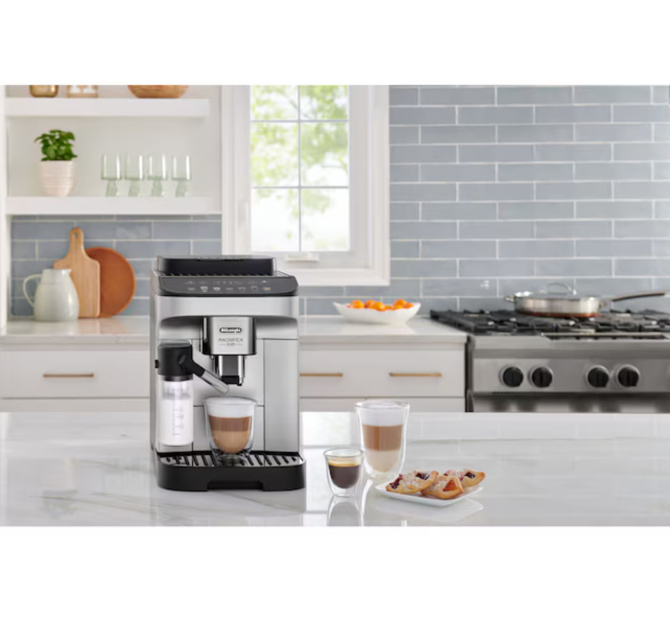 DeLonghi Magnifica Evo 7 One Touch Coffee Drinks Machine